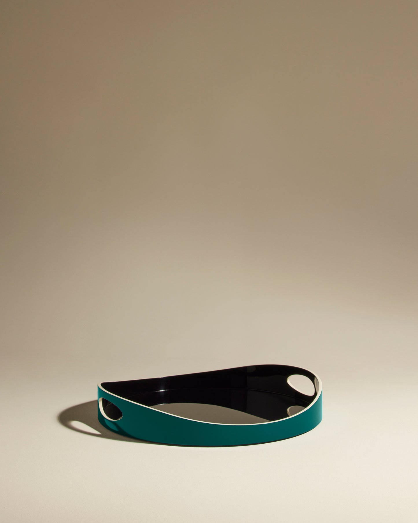 Plateau Basile - Bleu Sarah design Maison Sarah Lavoine Bleu Sarah Bois laqué   1