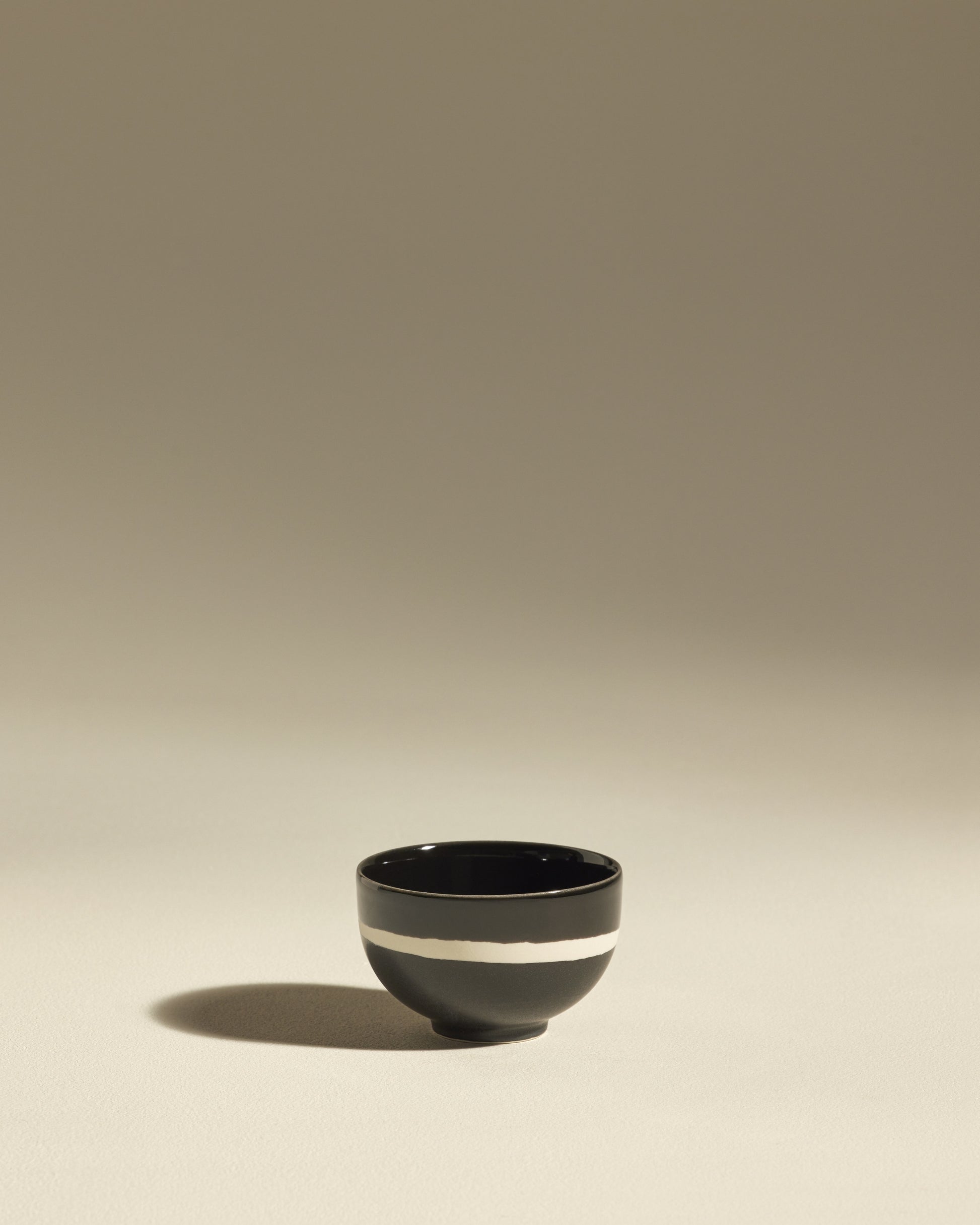 Bol à thé Sicilia - Radis Noir design Maison Sarah Lavoine Radis noir Céramique   1