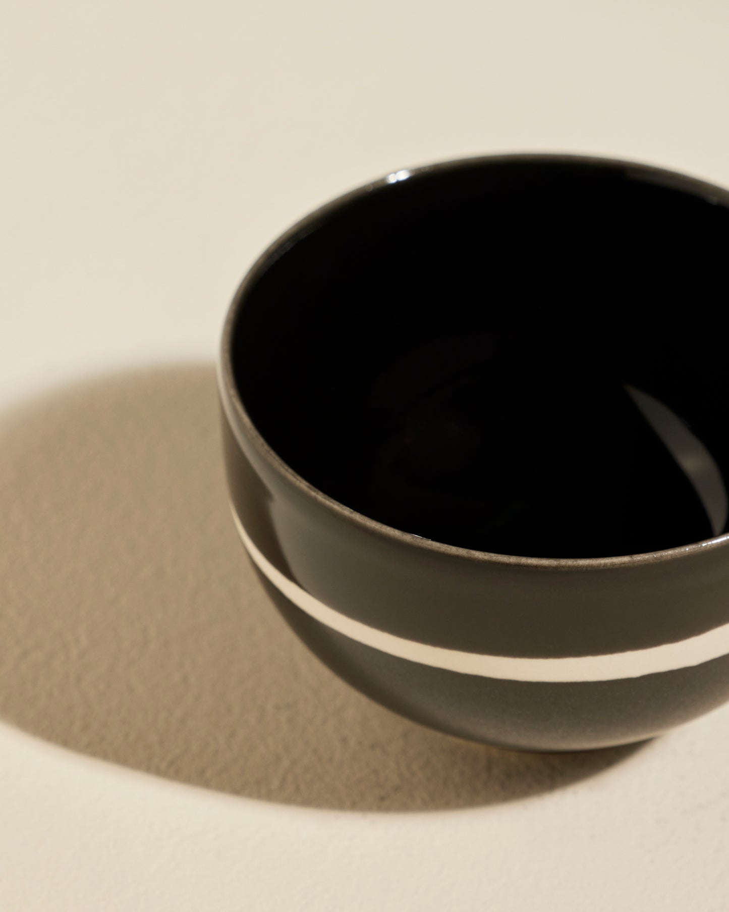 Bol à thé Sicilia - Radis Noir design Maison Sarah Lavoine Radis noir Céramique   3