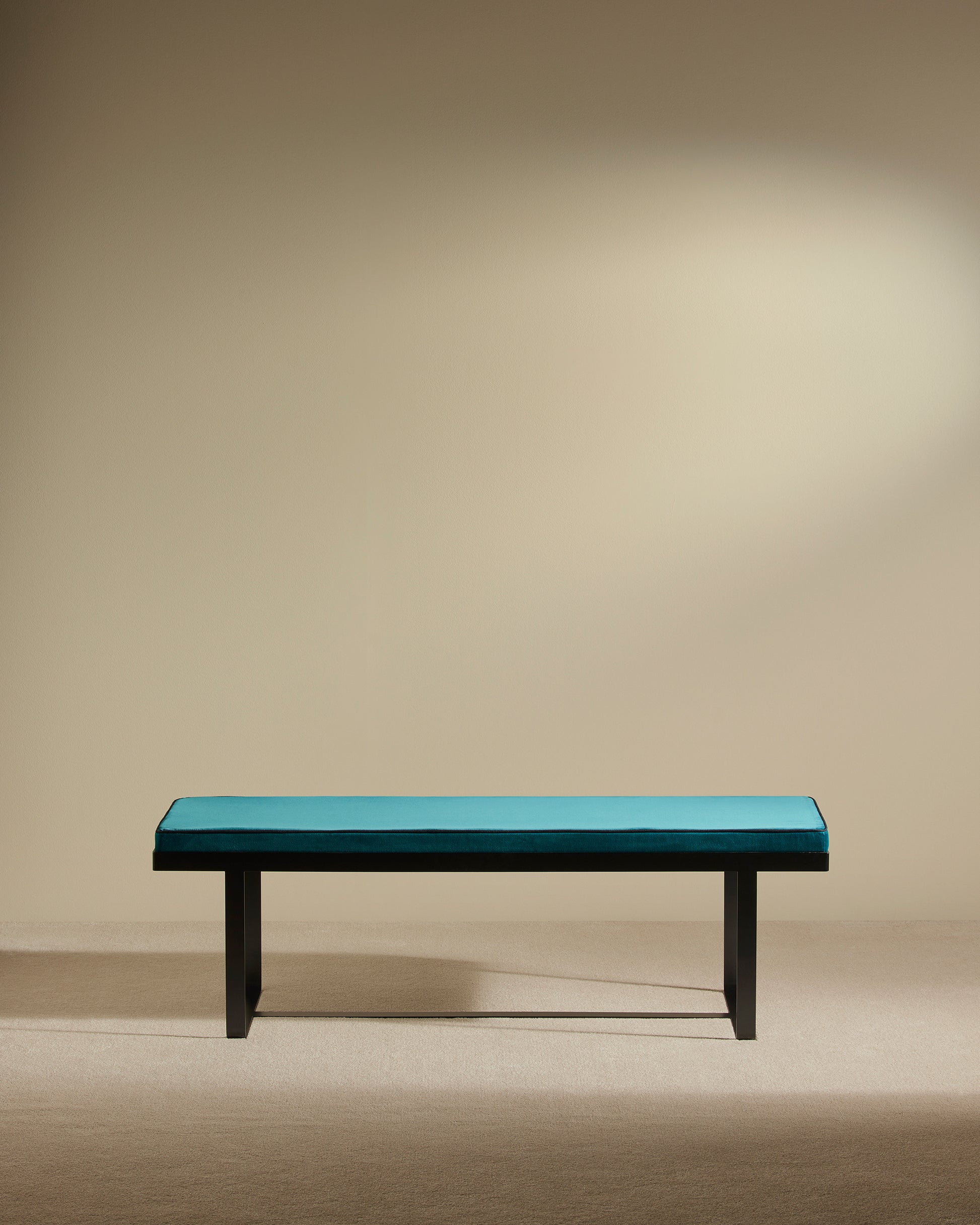 Banc Gaspard - Bleu Sarah design Maison Sarah Lavoine Bleu Sarah Velours 140 cm 45 cm 1
