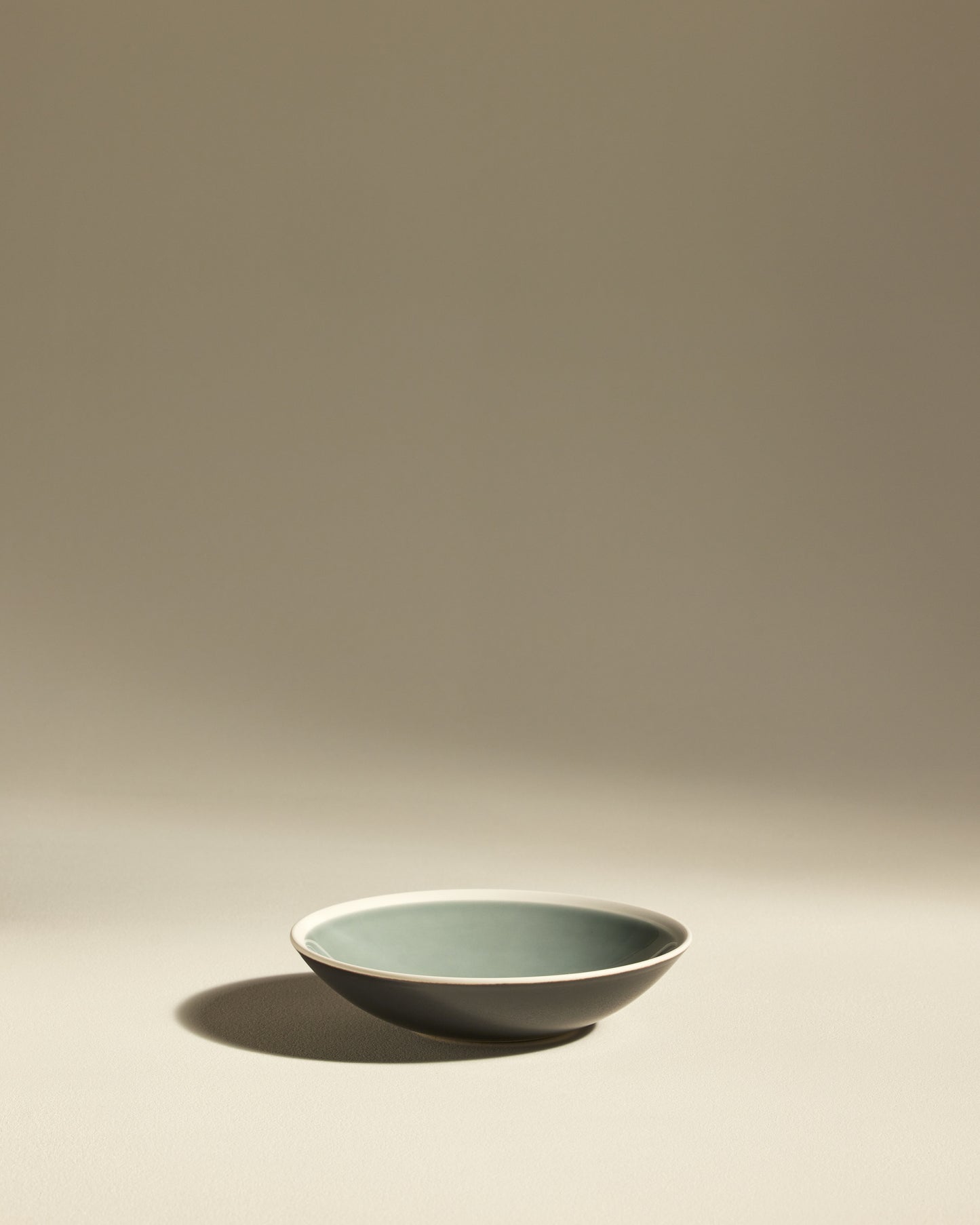 Assiette creuse Sicilia - Pousse de Tilleul design moderne Maison Sarah Lavoine Pousse de Tilleul Céramique   1