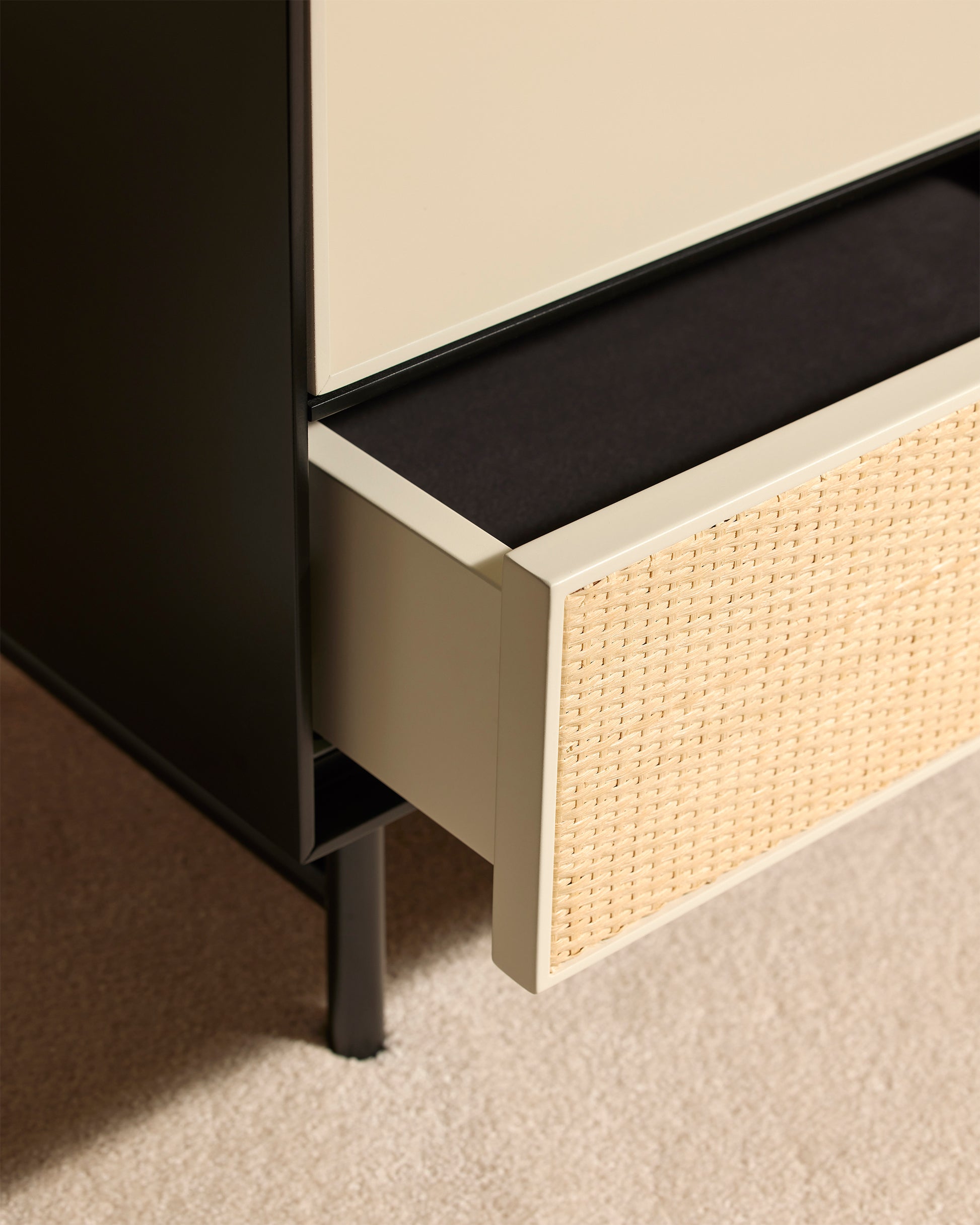 Table de chevet Essence - Noir design Maison Sarah Lavoine Noir Moelle de rotin 55 cm 55 cm 4