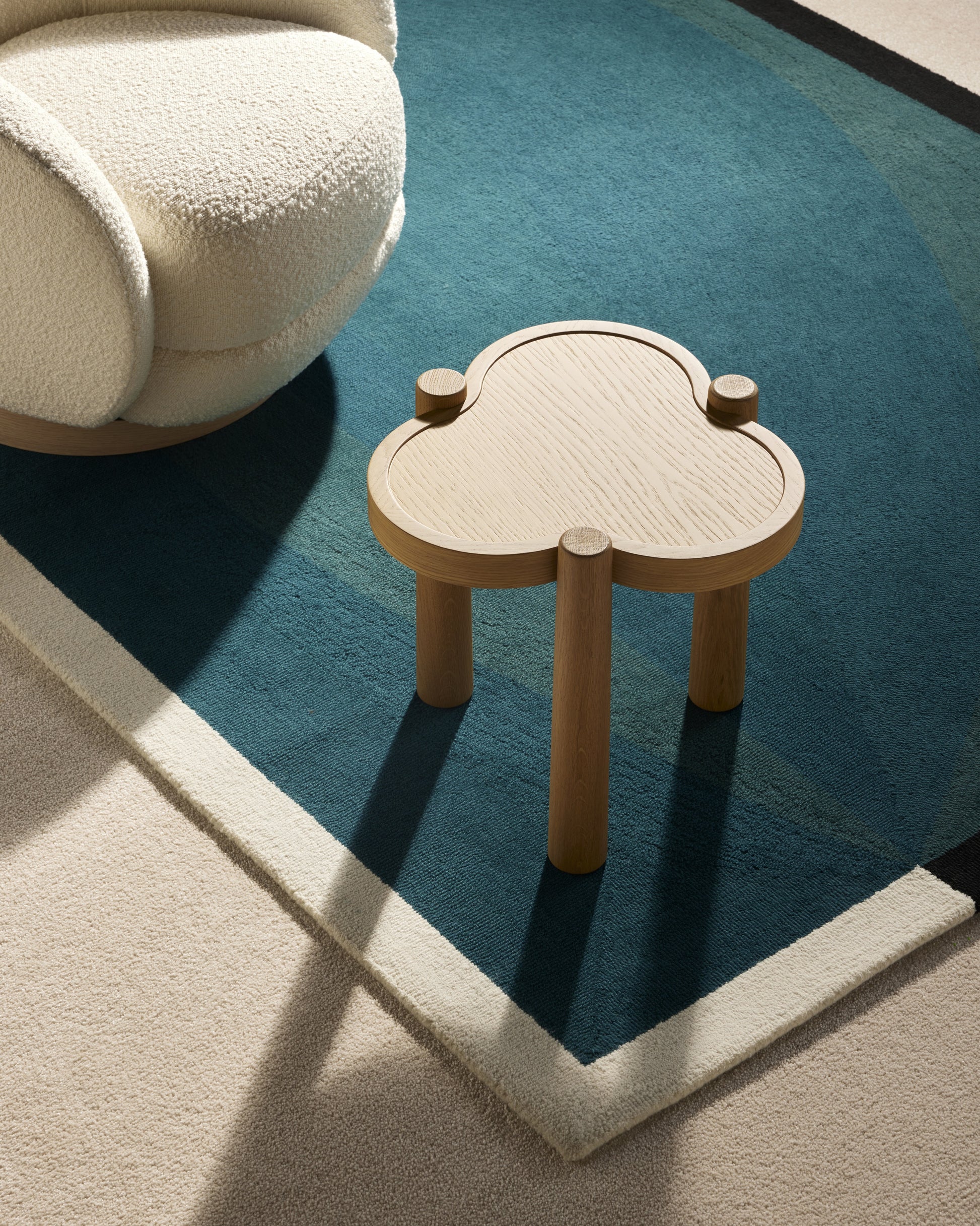 Tapis Abstrait - Bleu Sarah design Maison Sarah Lavoine Bleu Sarah Laine Petit 170 cm | Moyen 200 cm | Grand 250 cm Petit : 240 cm | Moyen : 300 cm | Grand : 350 cm 2