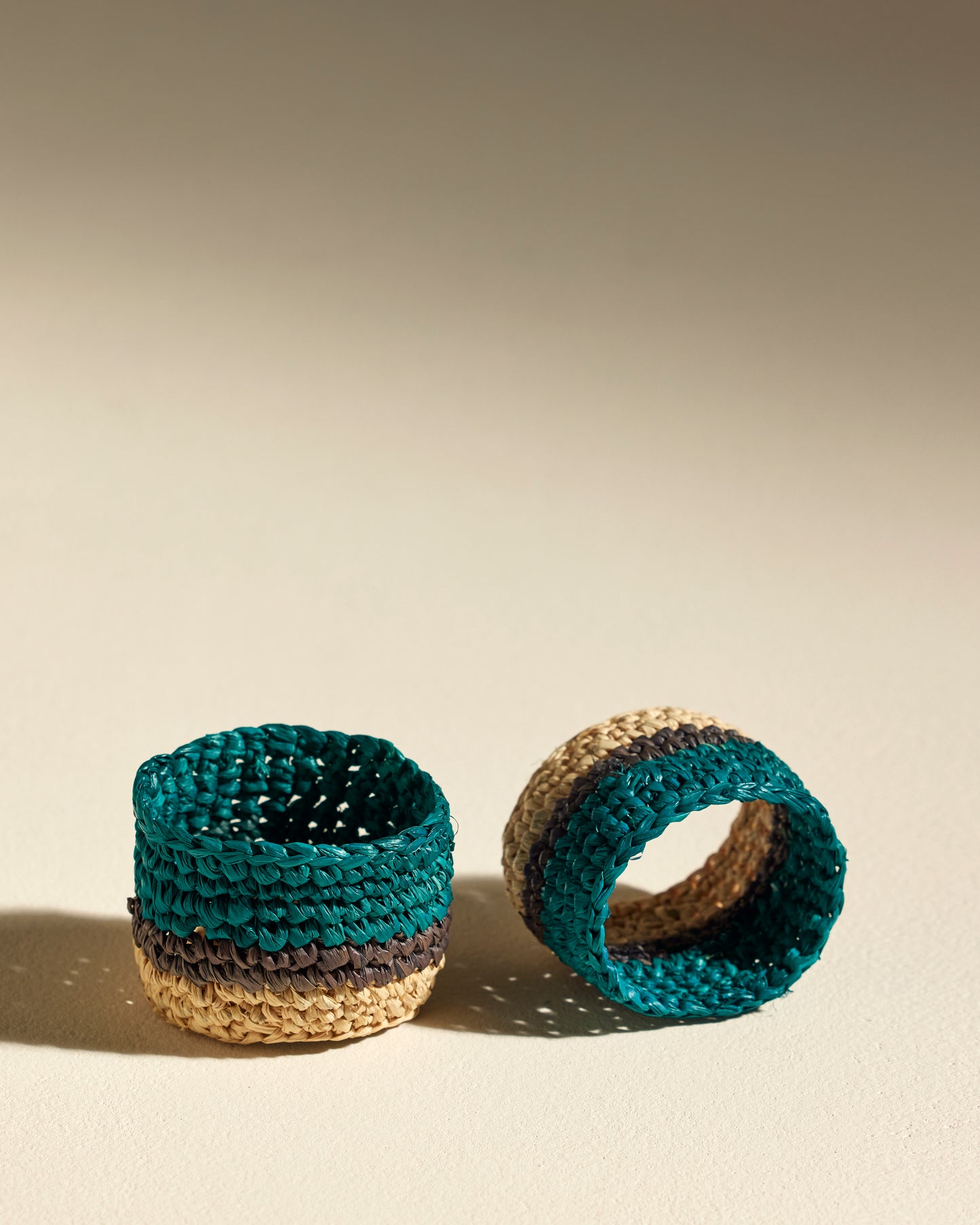 Rond de serviette Globe - Bleu Sarah moderne Maison Sarah Lavoine Bleu Sarah Raphia   1