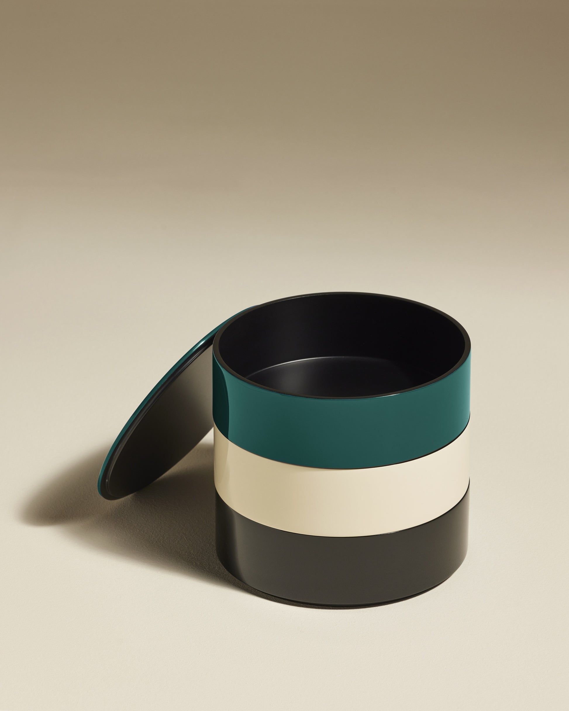 Boite ronde à bijoux Totem - Bleu Sarah design Maison Sarah Lavoine Bleu Sarah Bois laqué  15,6 cm 2