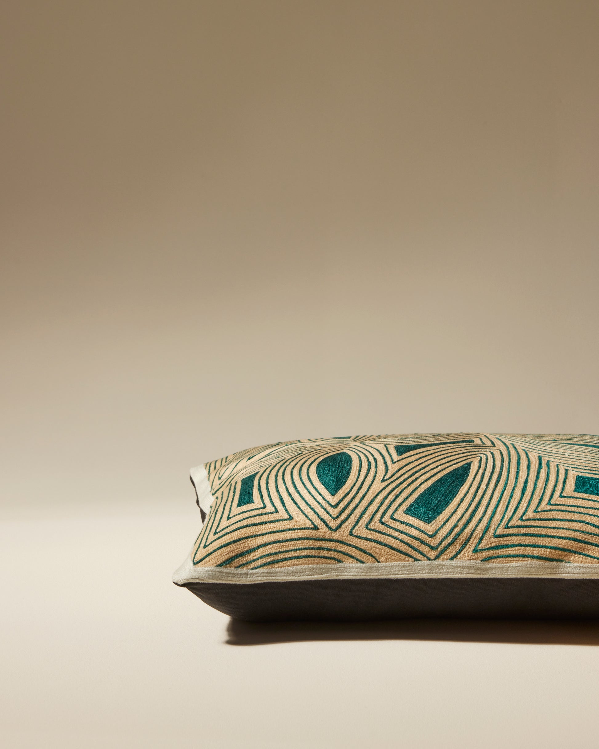 Coussin Sombra - Bleu Sarah design Maison Sarah Lavoine Bleu Sarah Coton 55 cm 40 cm 3