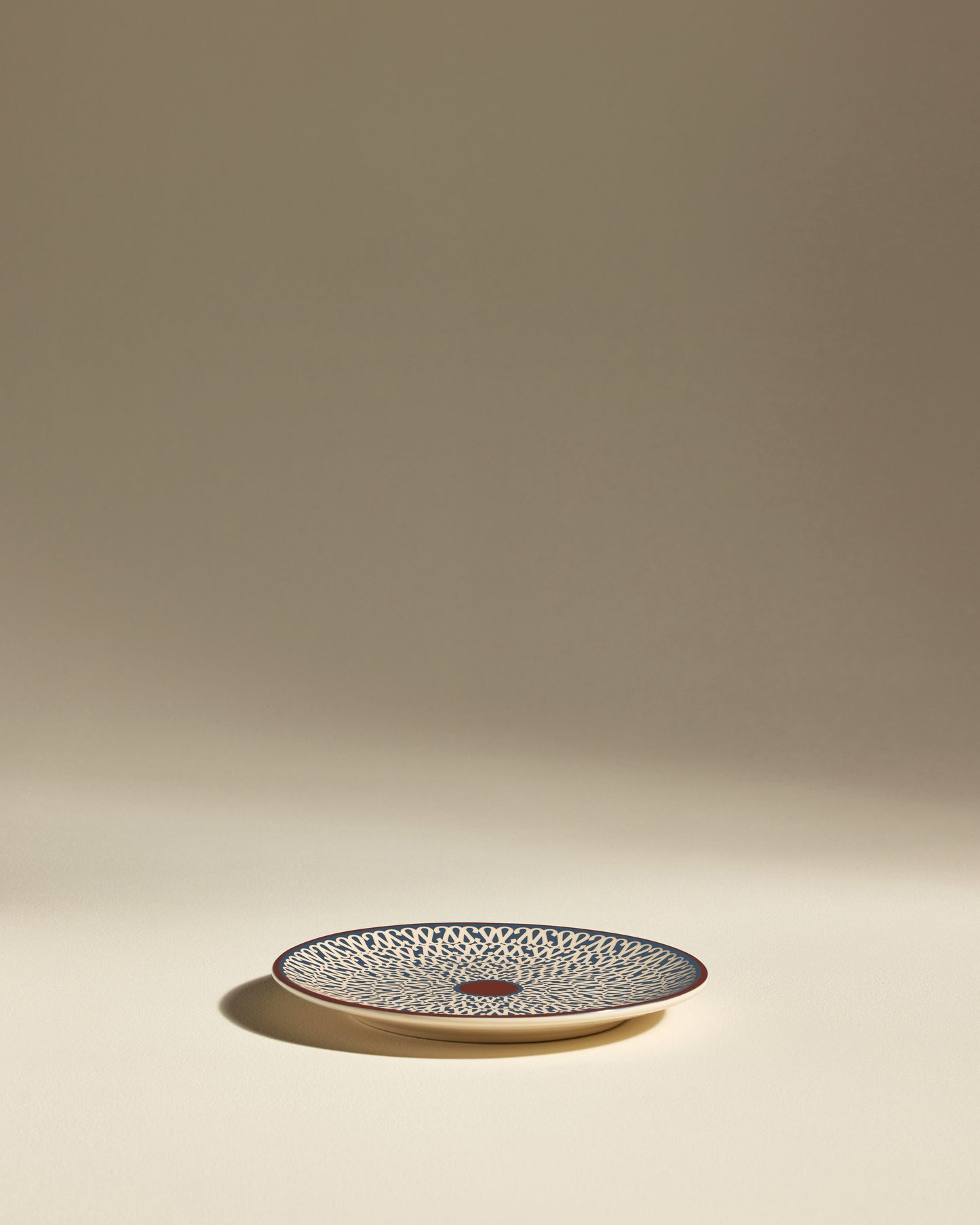 Assiette à dessert Sarah - Carmin design moderne Maison Sarah Lavoine Carmin Céramique   1