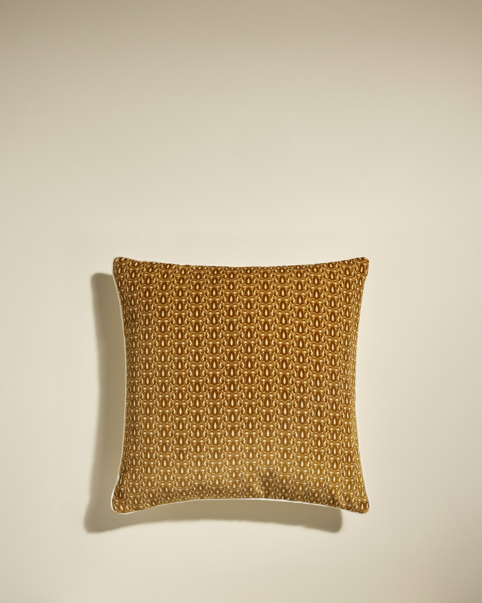 Coussin Maillon - Ocre design Maison Sarah Lavoine Ocre Velours 42 cm 42 cm 1