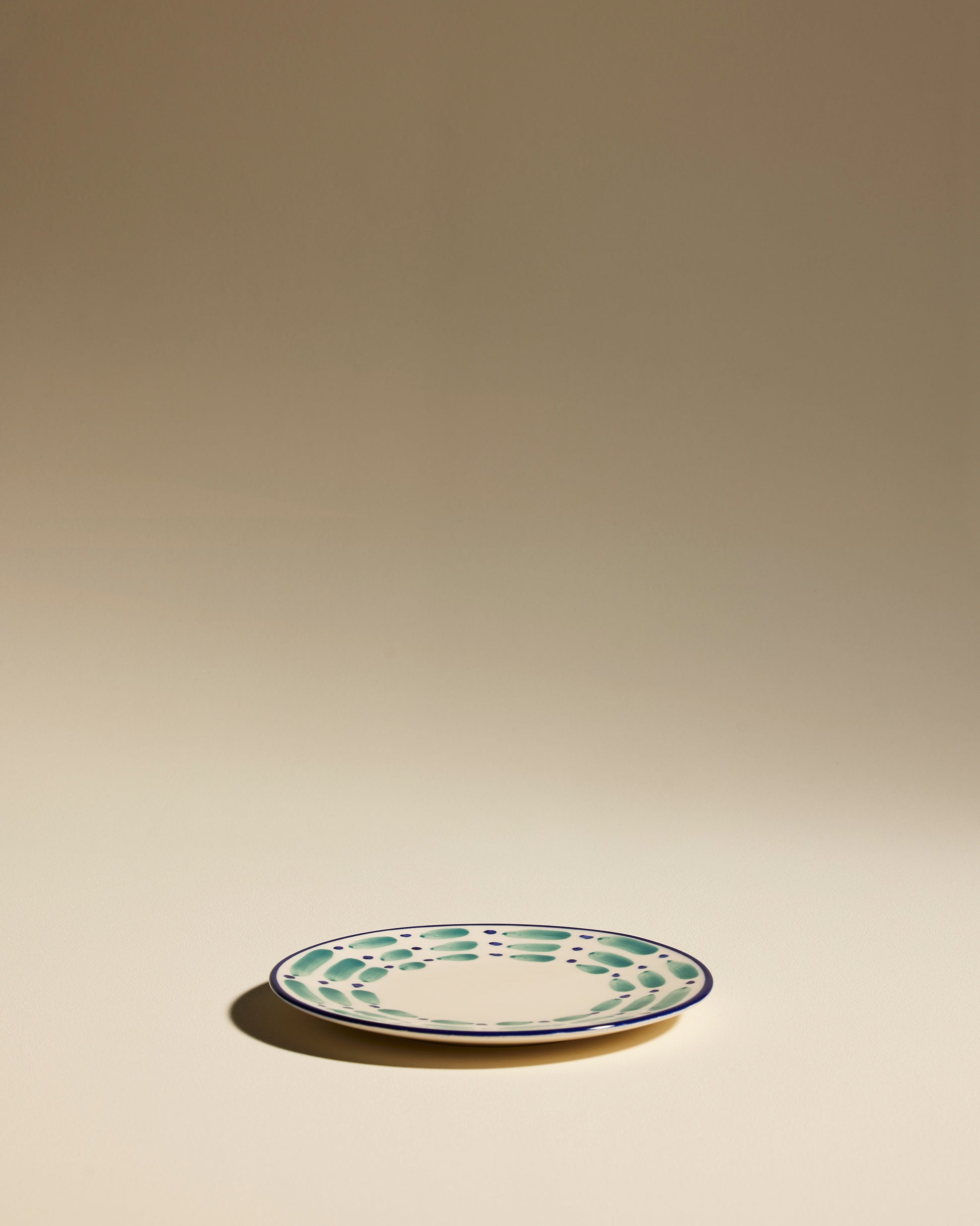 Assiette à dessert Aura - Outremer design Maison Sarah Lavoine Outremer Céramique    1