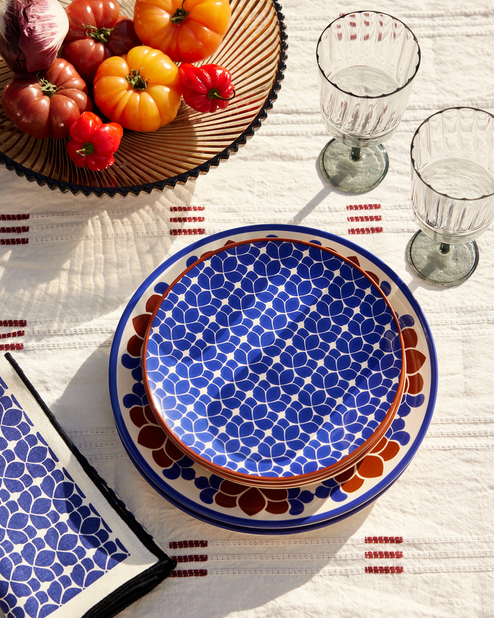 Assiette plate Flore - Outremer design Maison Sarah Lavoine Outremer Grès   5