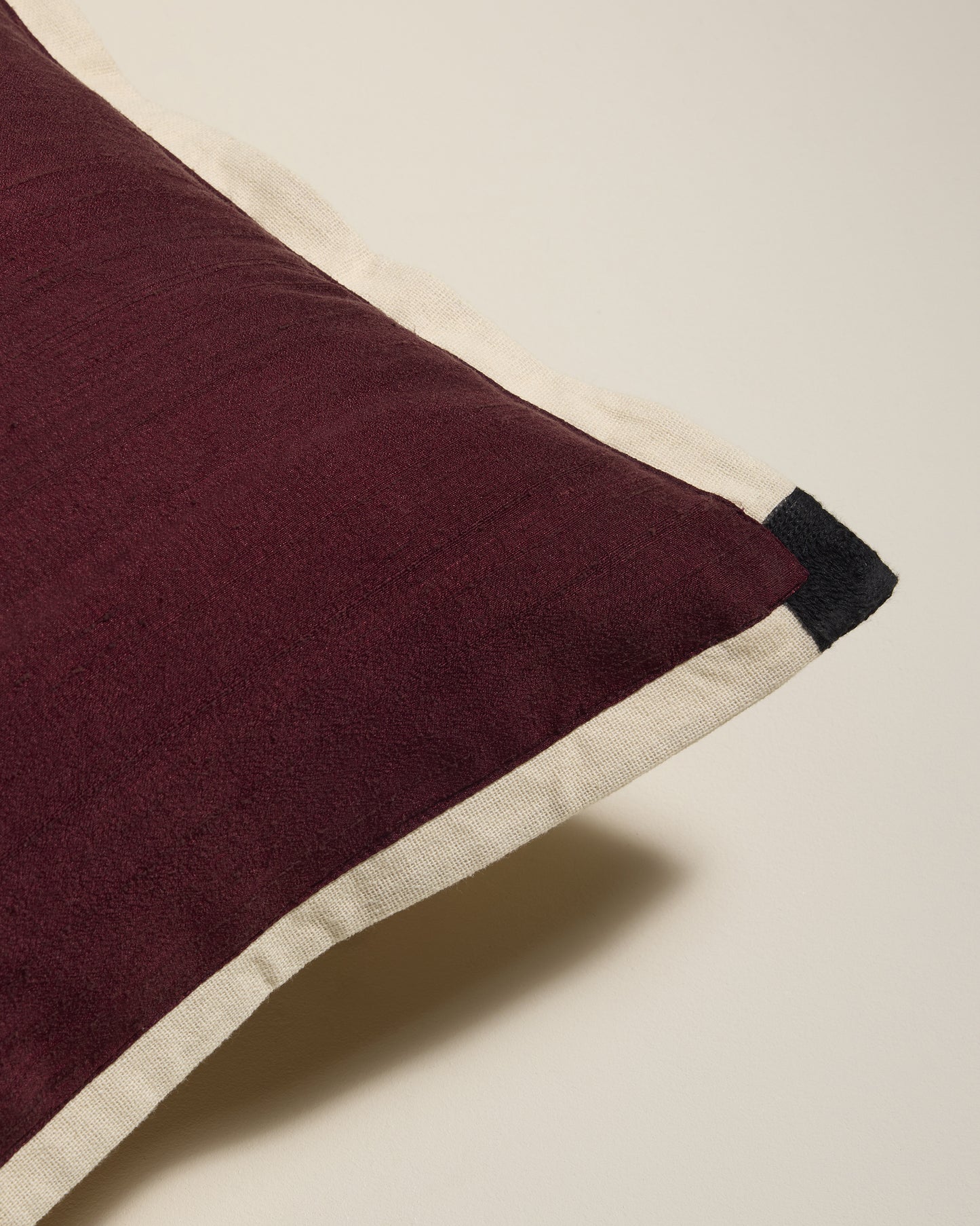 2-in-1 Sequence Cushion - Ochre/Carmine