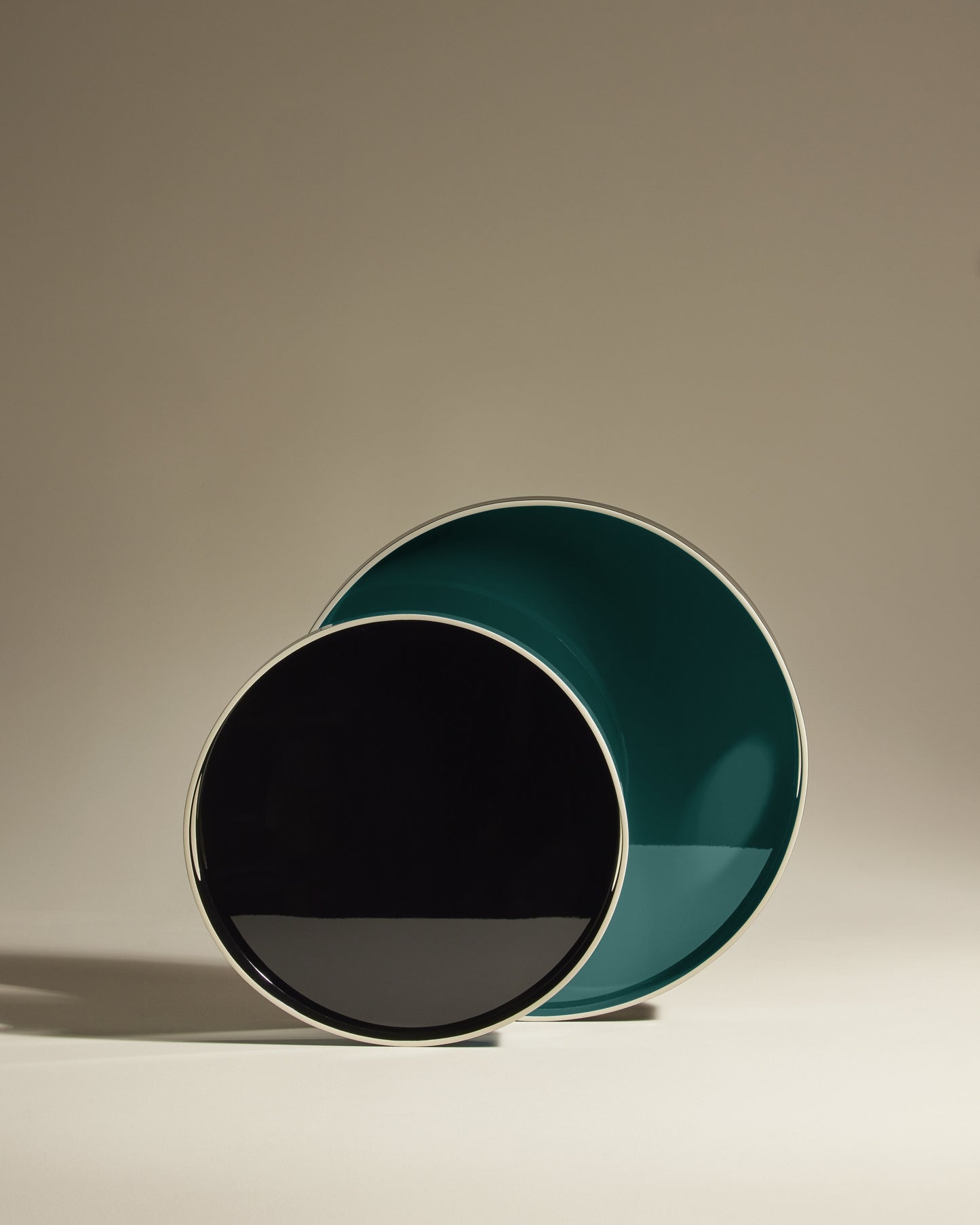 Plateau Basile - Bleu Sarah design Maison Sarah Lavoine Bleu Sarah Bois laqué   3