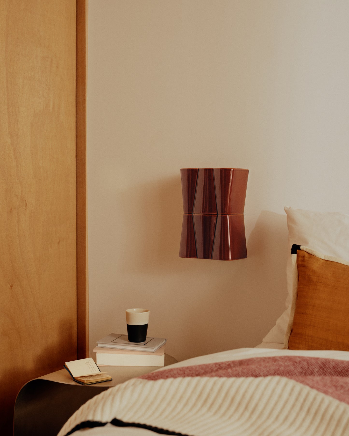 Muse wall lamp - Ecru
