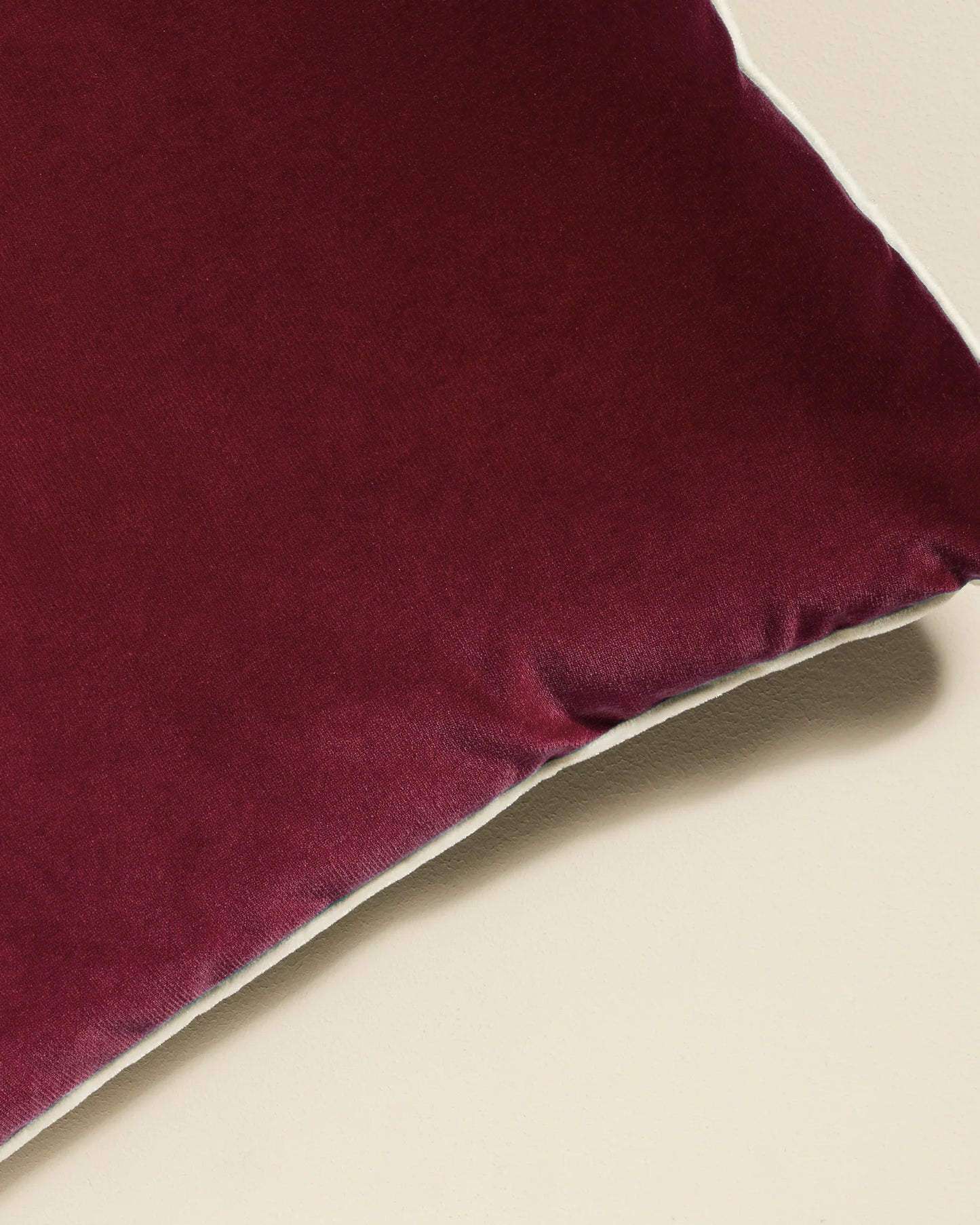 Double Game Cushion - Quesche