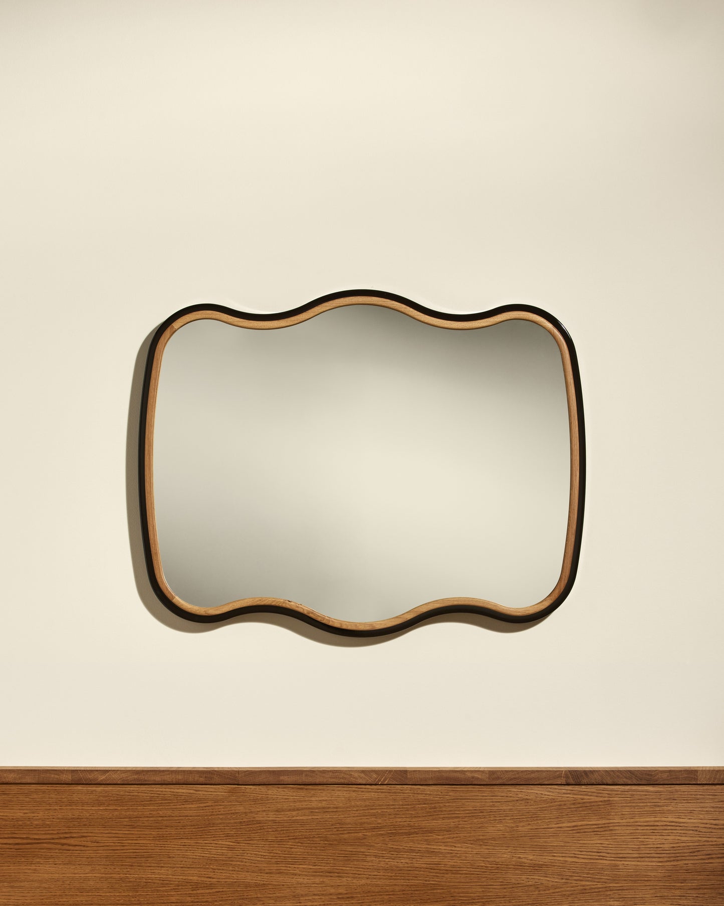 Noto 3 Waves Mirror - Black