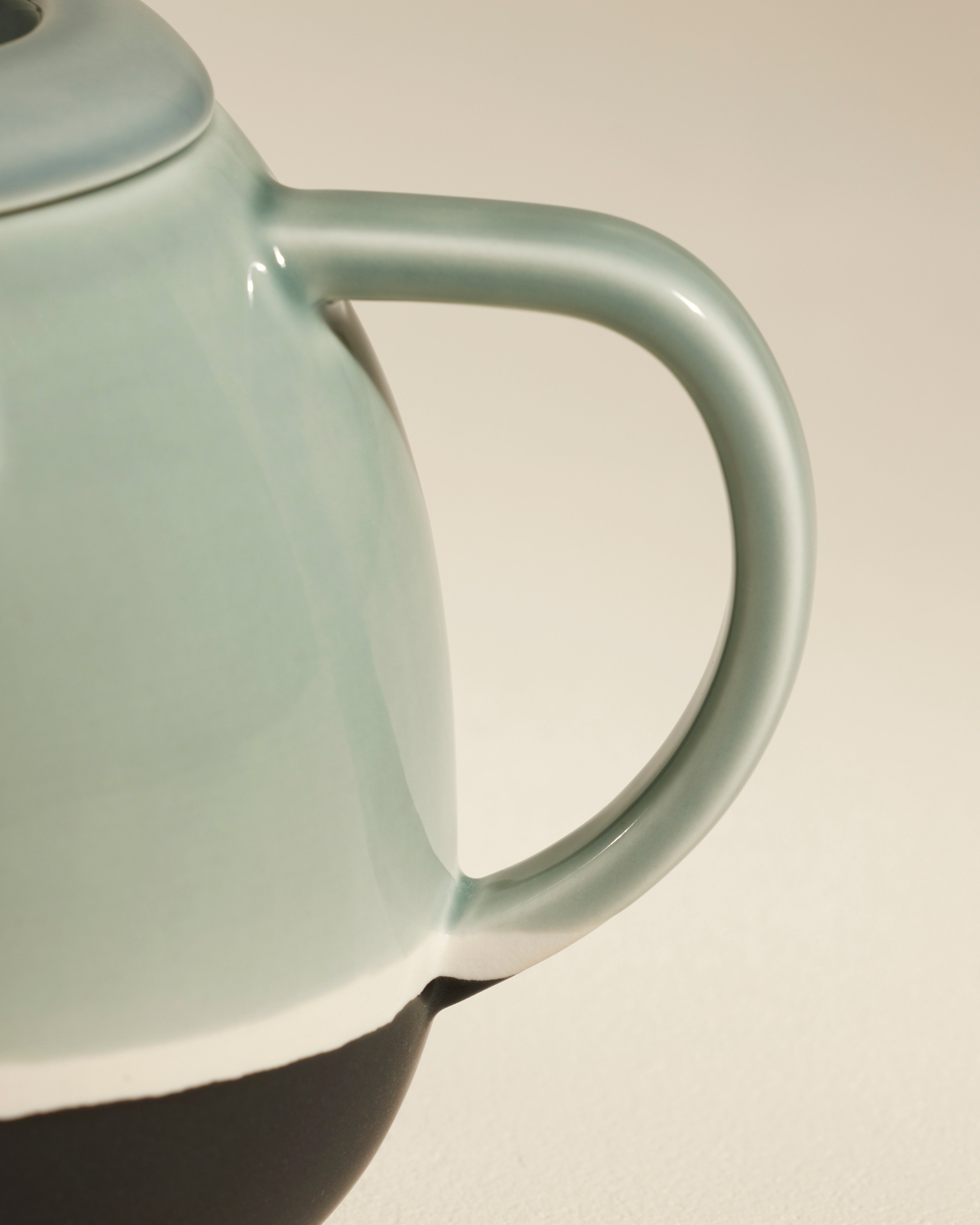 Sicilia Linden Sprout Teapot | Maison Sarah Lavoine