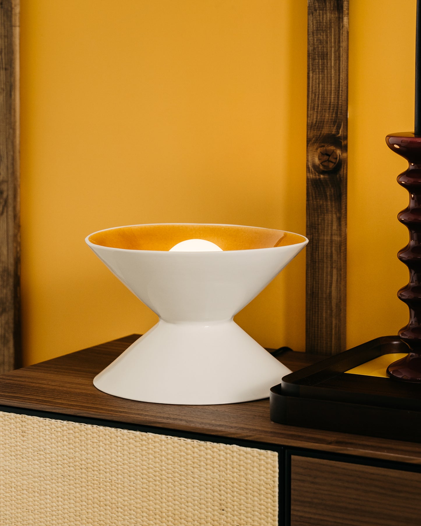 Hourglass table lamp - Fawn