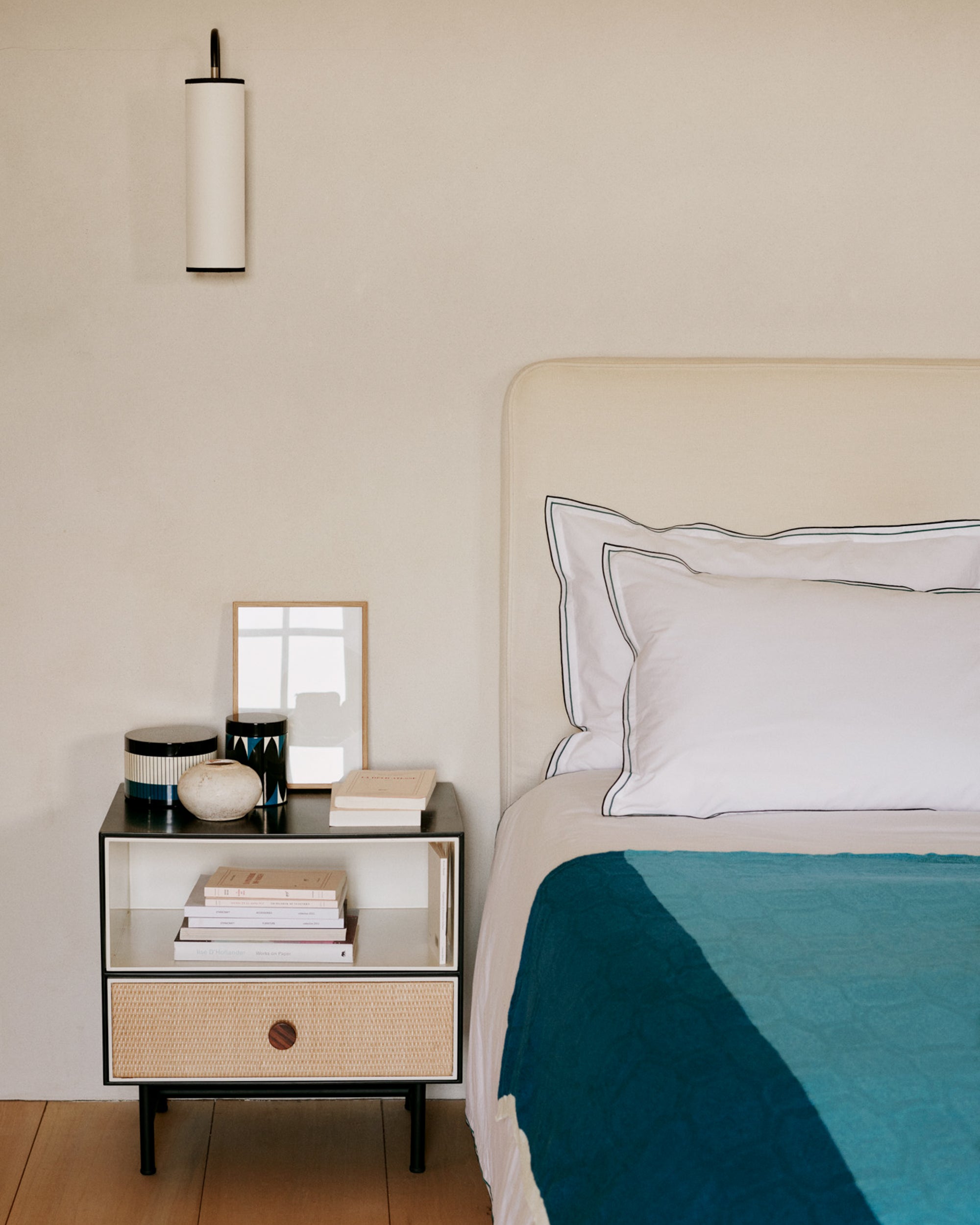 Wall Design in Black Tokyo | Maison Sarah Lavoine